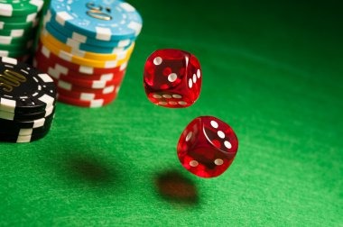 hongtogel link app interface showing live casino tables and sportsbook markets on mobile