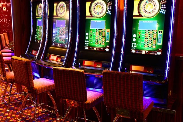 Nolimit City bonus round with expanding reels and multiplier display